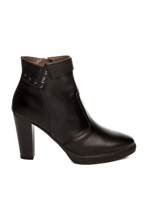 Black leather ankle boot NERO GIARDINI | 411210GUANTO-100